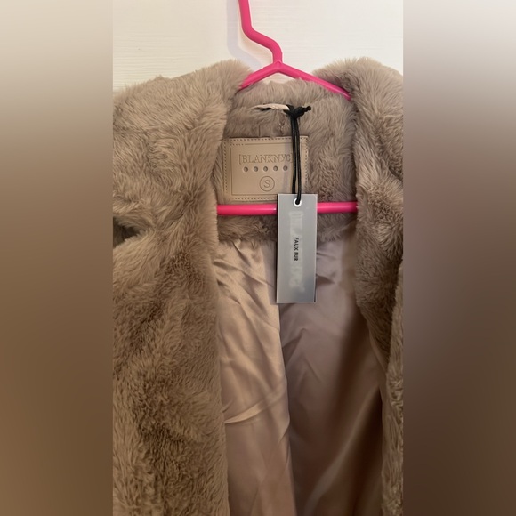 Faux Fur Jacket in Frozen Daquiri
BLANKNYC SMALL NWT - Picture 5 of 9